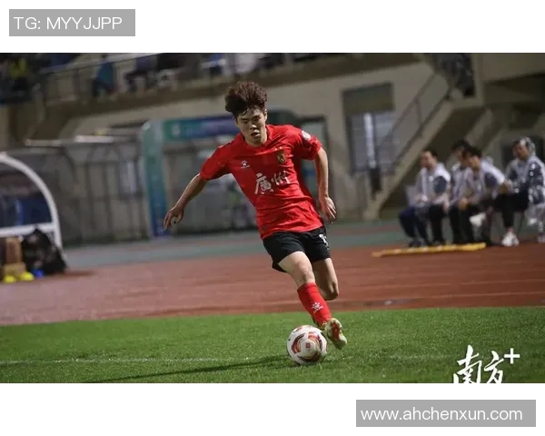 广州足球队边路渗透战术革新探讨与未来发展展望