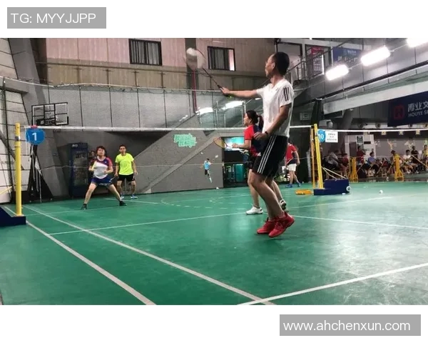 对话羽毛球明星杨芳:回顾她的辉煌生涯与未来展望 对话羽毛球明星杨芳:回顾她的辉煌生涯与未来展望