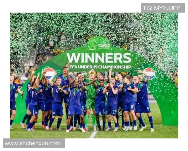 荷兰足球明星的成长之路与辉煌成就探秘 荷兰足球明星的成长之路与辉煌成就探秘