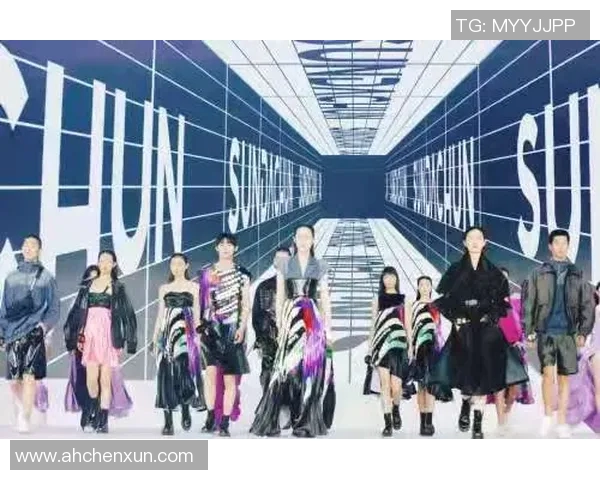 足球明星定制挂画边框打造个性化家居空间的完美选择 足球明星定制挂画边框打造个性化家居空间的完美选择